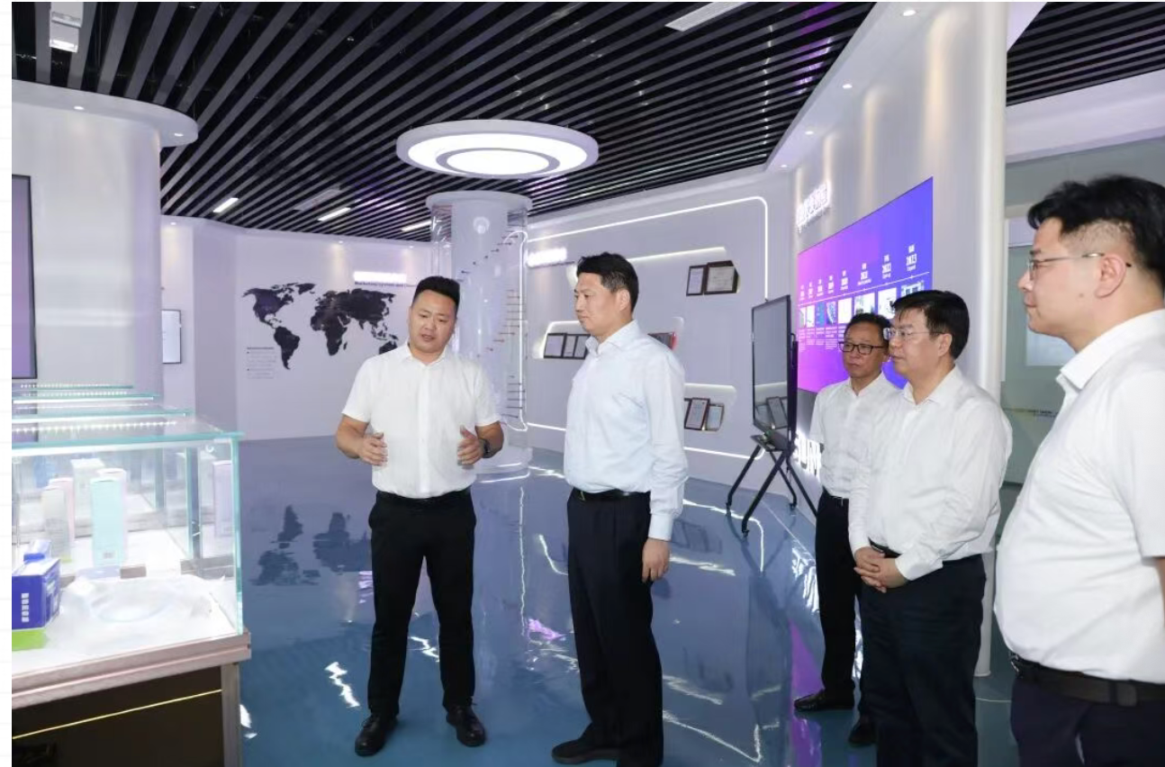 Последние блоги о компании Taizhou Municipal Party Secretary Visits Jiangsu Tianhua Rigging to Review Industry Development and Local Employment
